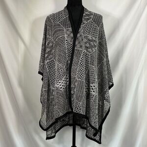 Black and Gray Women's Shawl Arianna Size 0/S
